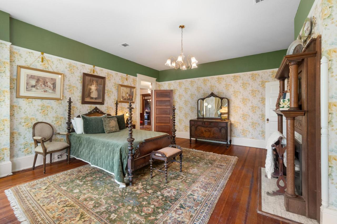 Ross Mansion Bed & Breakfast Hattiesburg Exterior photo