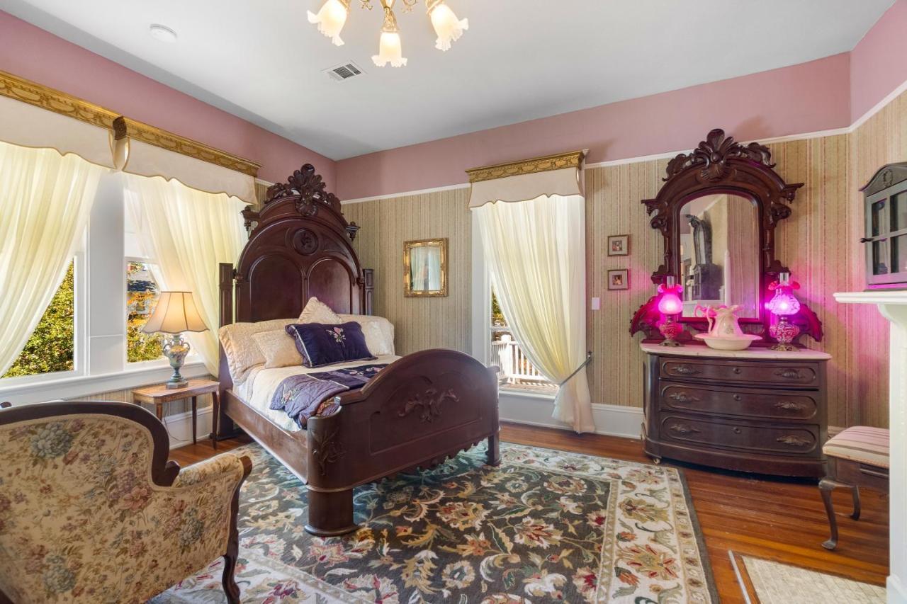 Ross Mansion Bed & Breakfast Hattiesburg Exterior photo