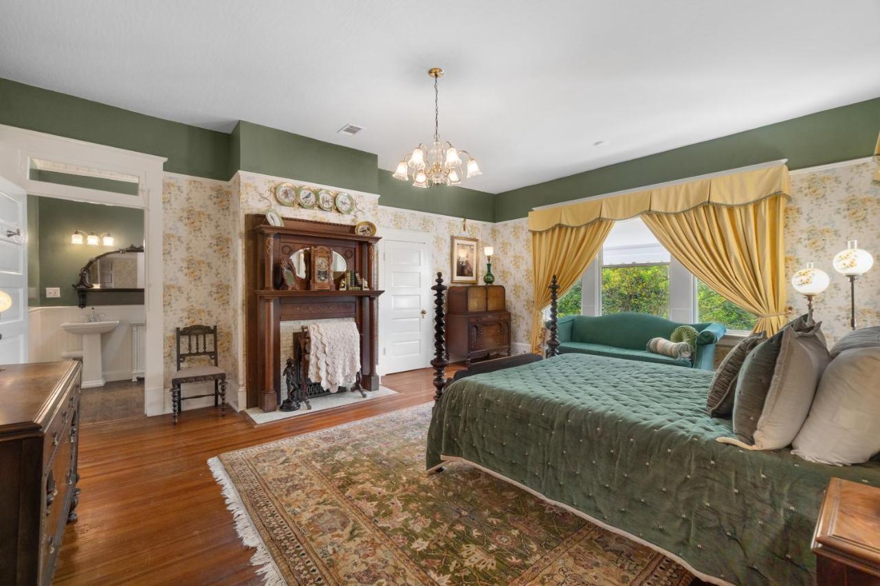 Ross Mansion Bed & Breakfast Hattiesburg Exterior photo